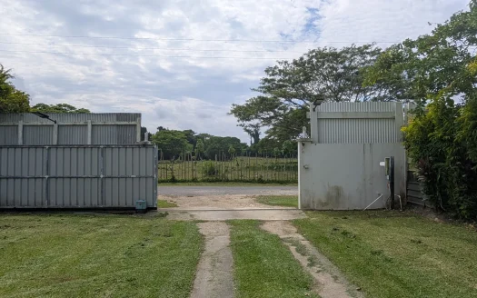 Your Private Lagoon front Retreat – A Rare Find on Club Hippique Road