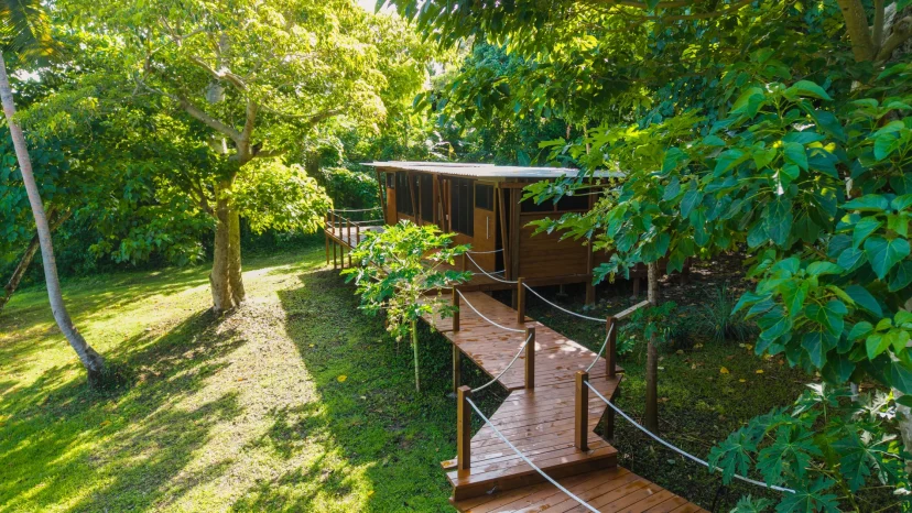 Welcome to Your Private Havannah Bay Paradise – Mangaliliu Waterfront Retreat