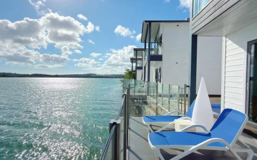 Brand-New Waterfront Townhouse – Modern Living by the Water