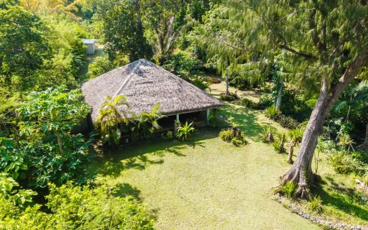 The Ultimate Tropical Lifestyle Property – Privacy, Space & Two Residences