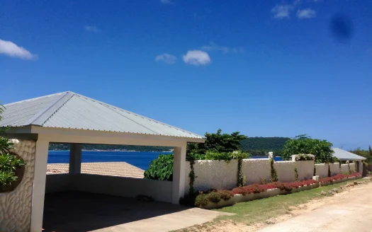 Where Stunning Views Meet Relaxed Island Living